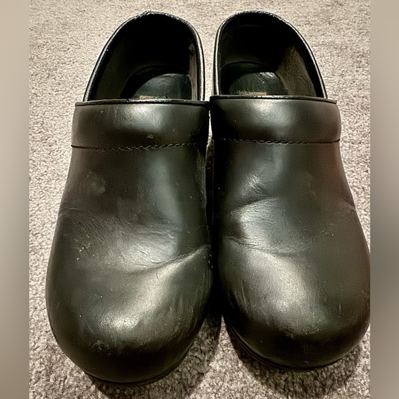 Black Dansko clogs - Picture 1 of 4